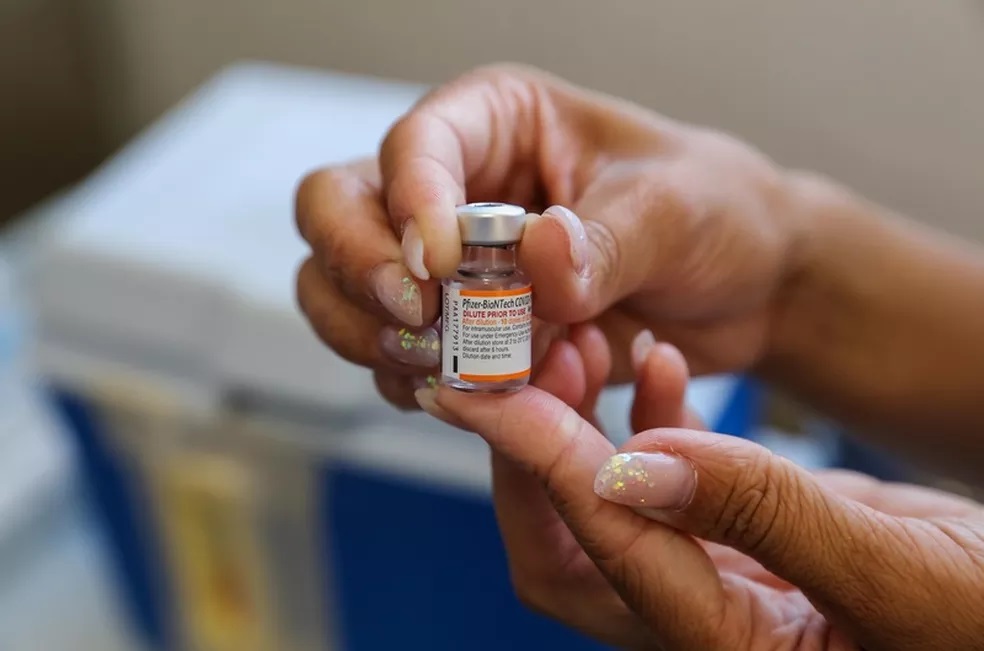 CDC autoriza aplicação de vacina contra Covid em bebês de 6 meses nos EUA; aplicação pode começar na semana que vem