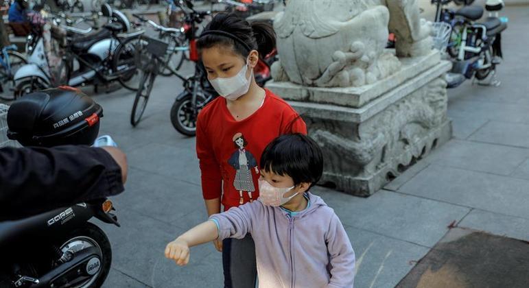 Pneumonia misteriosa lota hospitais infantis na China e acende alerta de nova epidemia
