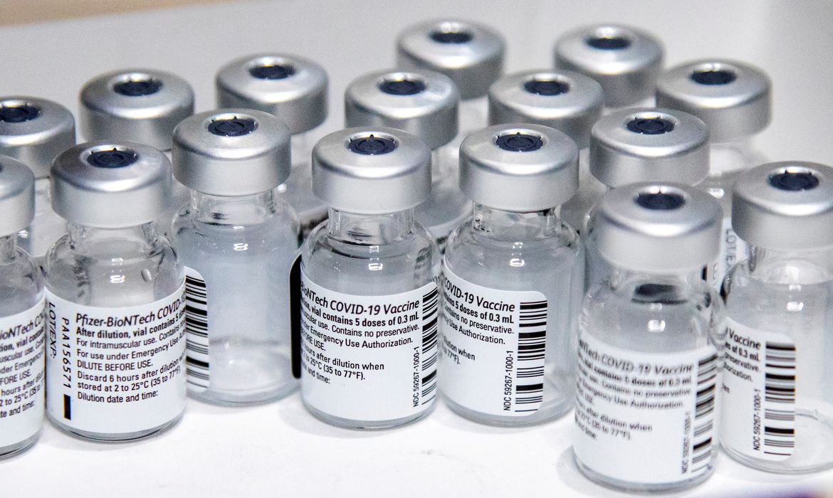 Vacina da Pfizer contra Covid tem eficácia de 100% para jovens de 12 a 15 anos