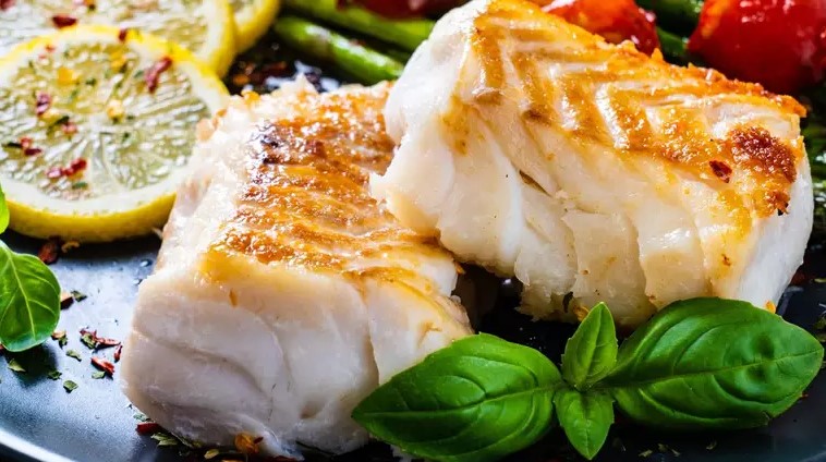 Tradicional no Natal, bacalhau traz vários benefícios para a saúde