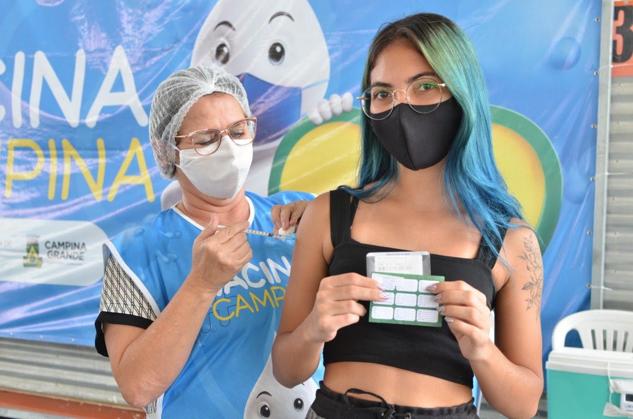 Campina Grande vacina pessoas a partir de 31 anos nesta segunda-feira contra Covid-19