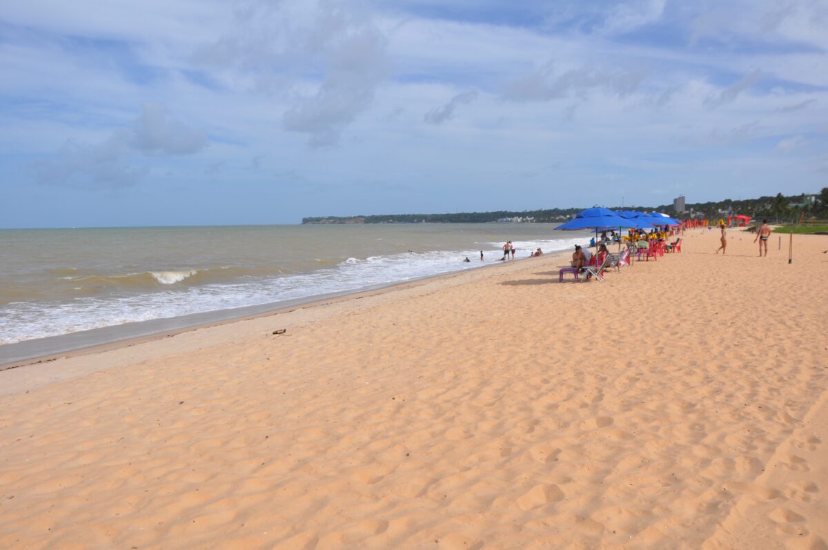 Litoral da Paraíba tem 31 trechos de praias impróprios para banho neste fim de semana; veja quais