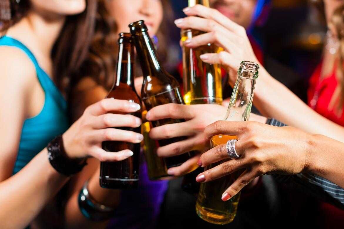 Colesterol total alto pode surgir pelo excesso de bebidas alcoólicas
