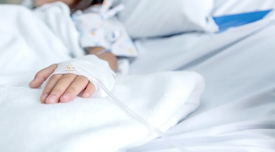 Saúde monitora provável caso de hepatite aguda infantil de origem desconhecida