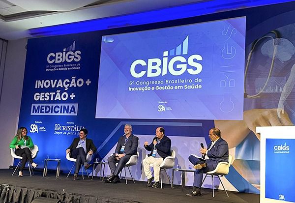 Gualter Ramalho apresenta experiências bem-sucedidas da Unimed-JP em congresso em São Paulo sobre inovação e gestão em saúde