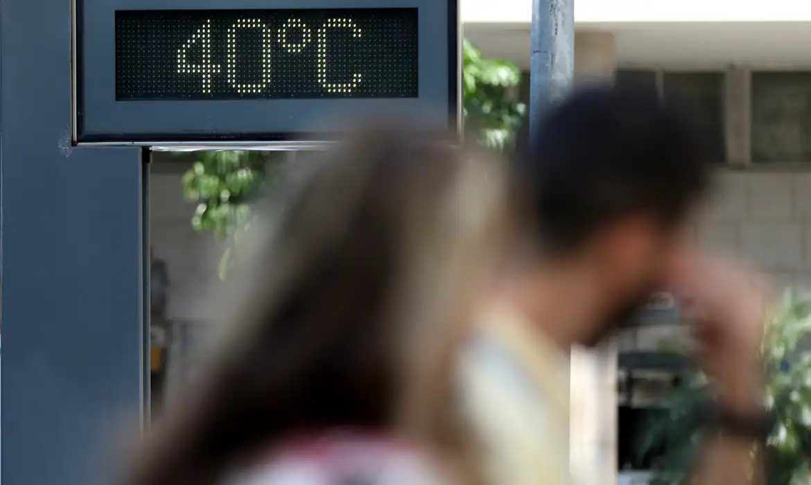 Entenda o nível 4 de calor e como se proteger da alta temperatura