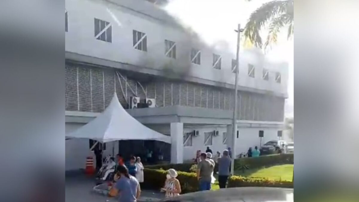 VÍDEO: incêndio atinge Hospital de Trauma de João Pessoa e pacientes são retirados às pressas