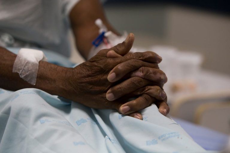  Por que é difícil encontrar médicos negros no Brasil? 
