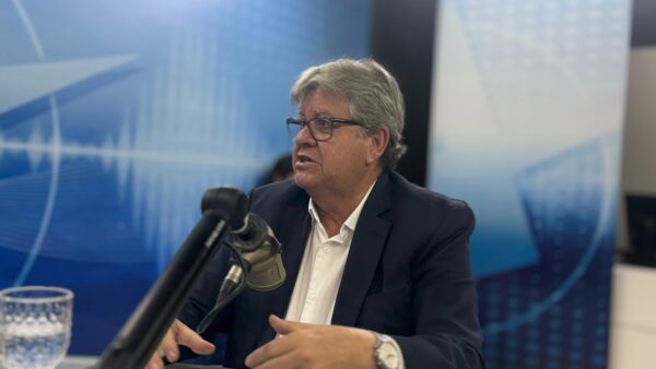 João Azevêdo entrega novos equipamentos para hospitais e investimentos chegam a R$ 56 milhões