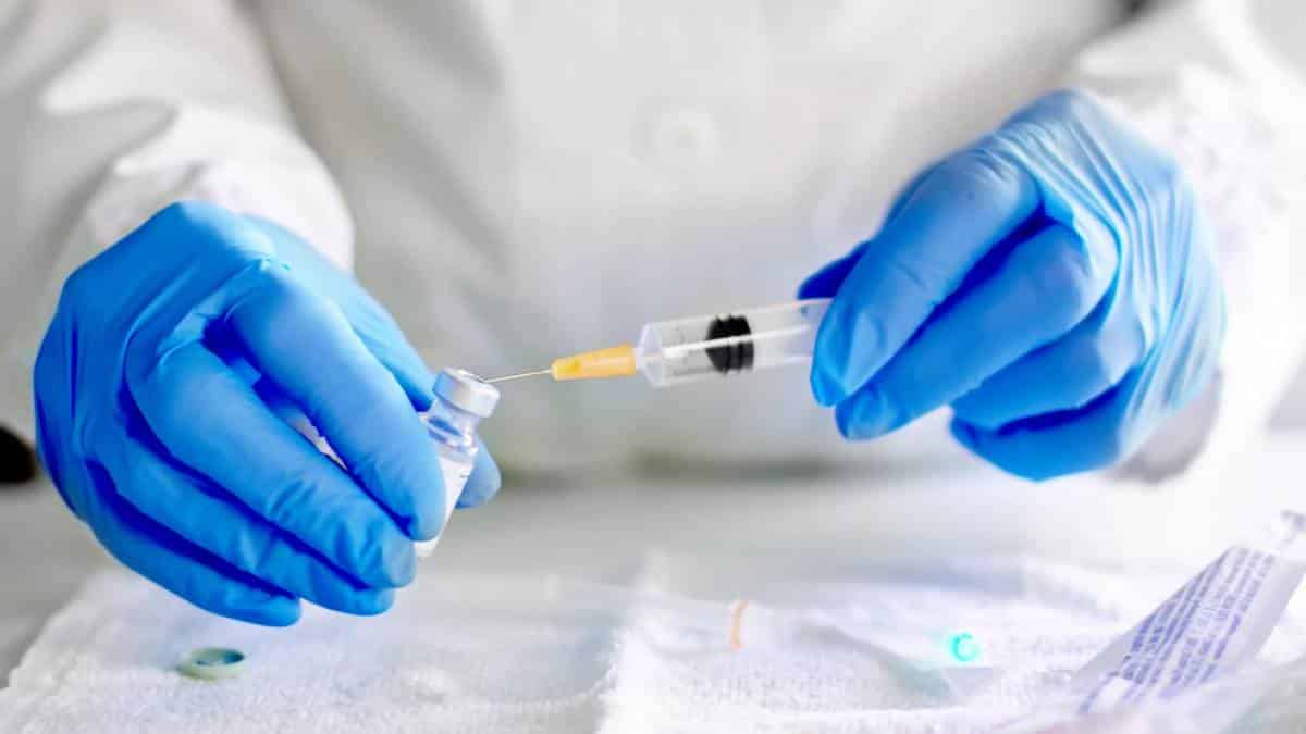 Justiça derruba decisão que autorizou professora de Santa Catarina a não se vacinar