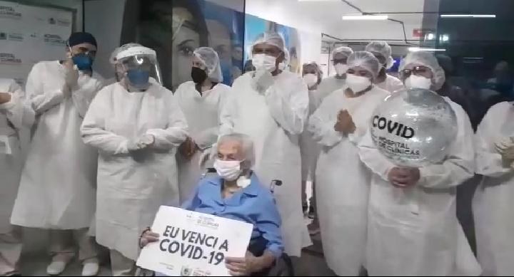 Idosa de 98 anos vence a Covid-19 pela segunda vez e recebe alta do Hospital de Clínicas de Campina Grande