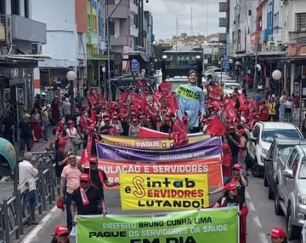 Sintab suspende greve em Campina Grande e nova assembleia é marcada para segunda-feira: “movimento é legal”