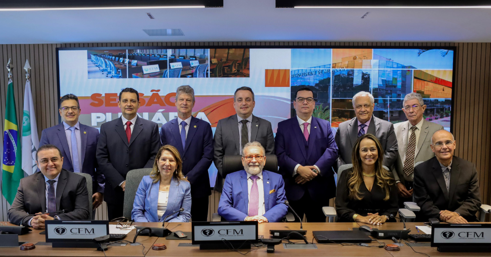  Plenário elege por unanimidade a nova diretoria do CFM 