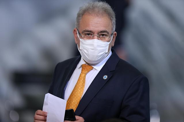 É preciso analisar conveniência de ter Covaxin e Sputnik V contra a Covid, diz ministro
