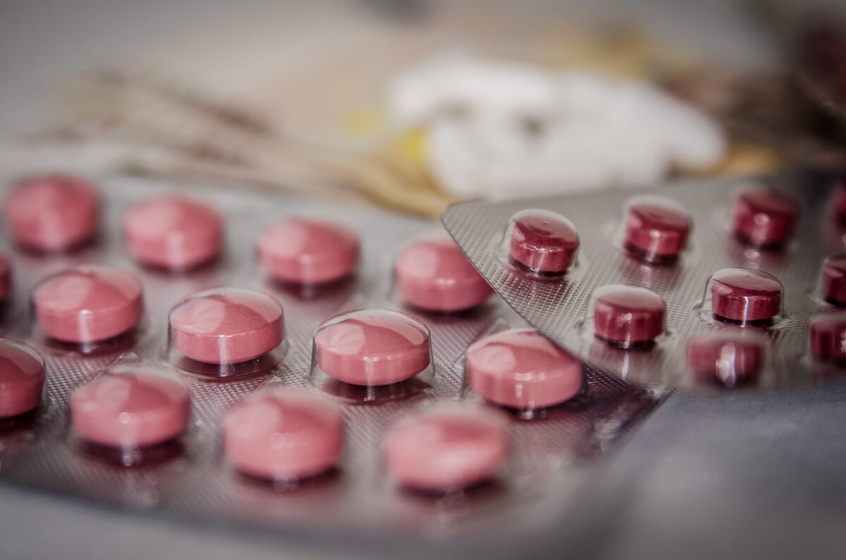 Aumento de até 4,5% no preço dos medicamentos começa a valer a partir deste domingo