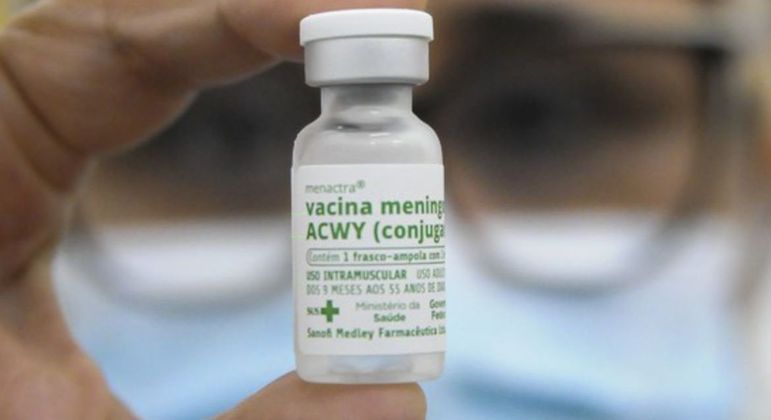 São Paulo vacina 30 mil pessoas para conter surto de meningite na capital