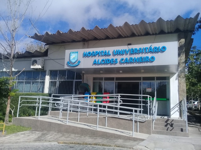 Hospital Universitário Alcides Carneiro, em Campina Grande, tem vazamento e transtornos após chuvas