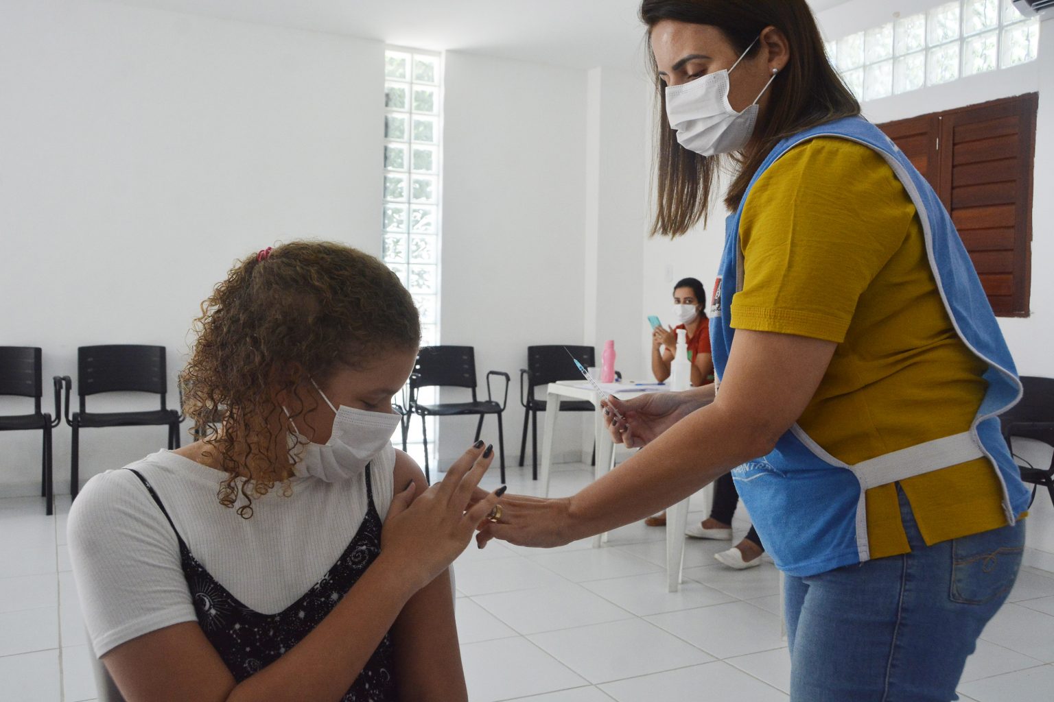 Vacinação contra Covid-19 é ampliada para pessoas com comorbidades acima de 12 anos de idade