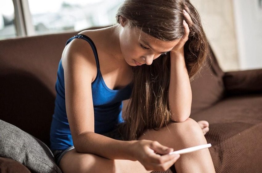  Uma em cada 23 adolescentes torna-se mãe por ano no país 