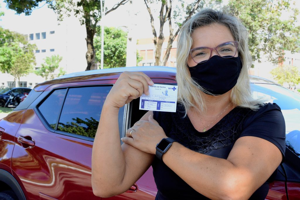 Vacina contra Covid-19 pode ser administrada simultaneamente com outros imunizantes do calendário de rotina
