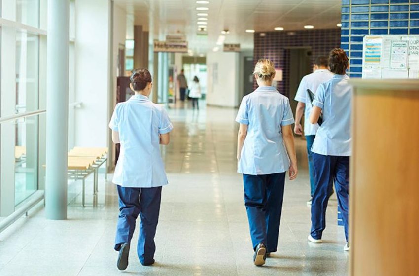 PL permite a técnico em enfermagem atuar como auxiliar sem custo extra 
