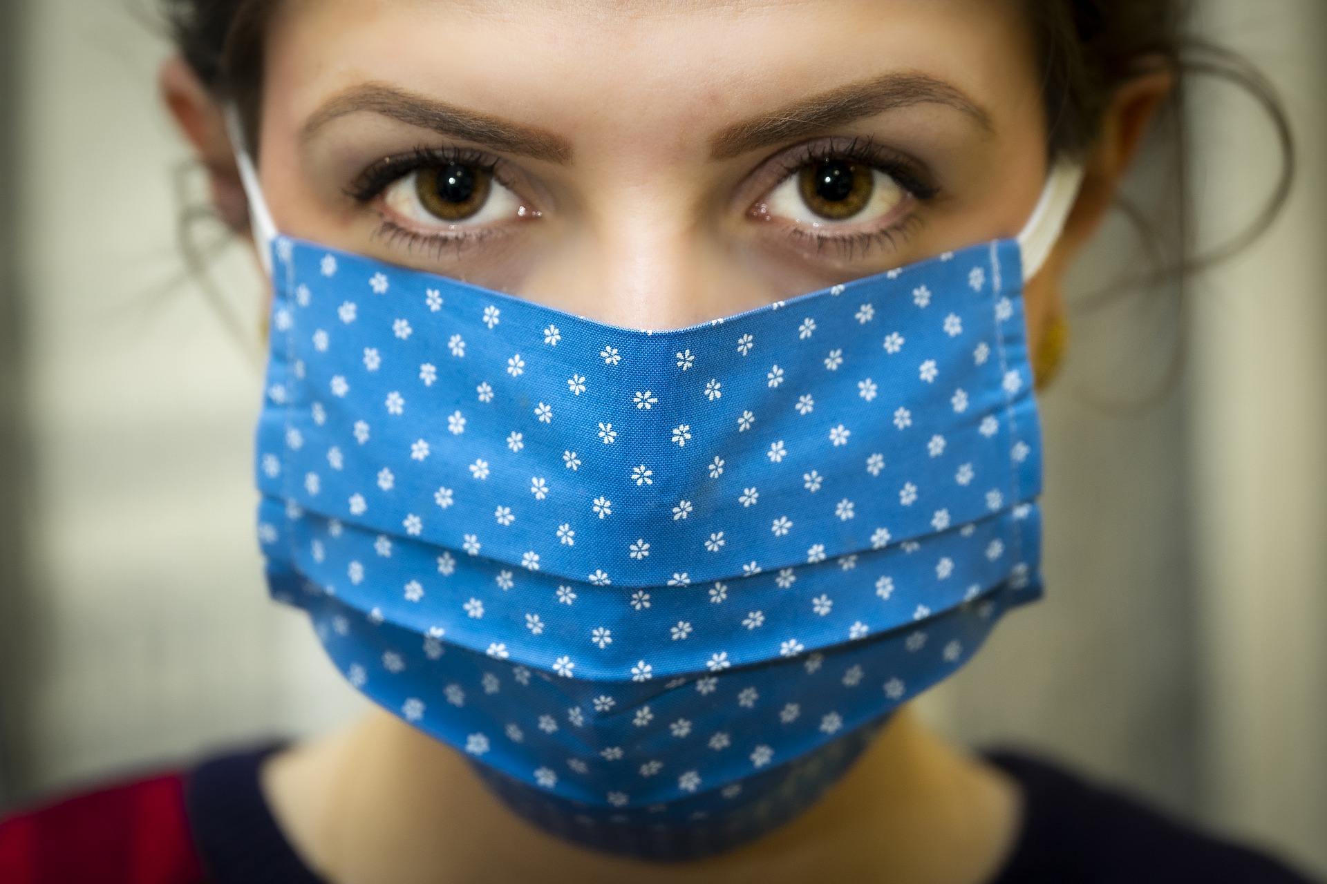 Viroses: relaxamento do uso de máscaras contra Covid-19 fez aumentar casos de outras síndromes respiratórias, alerta infectologista