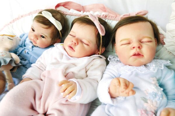 Psiquiatra alerta para necessidade de cuidados com a saúde mental por trás da febre dos bebês reborn