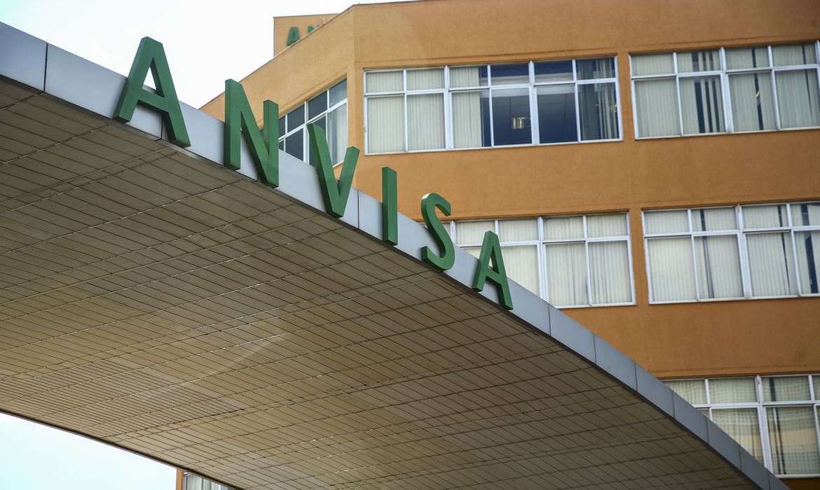 Anvisa aprova importação de remédios contra câncer para evitar desabastecimento