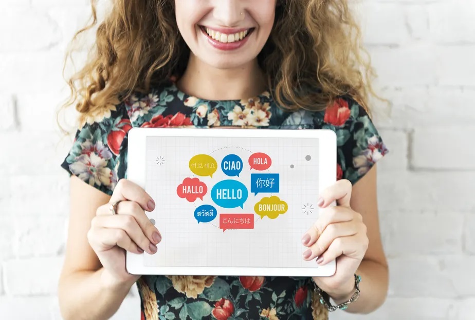 Falar mais de um idioma aumenta as chances de sobreviver a um AVC, afirma estudo